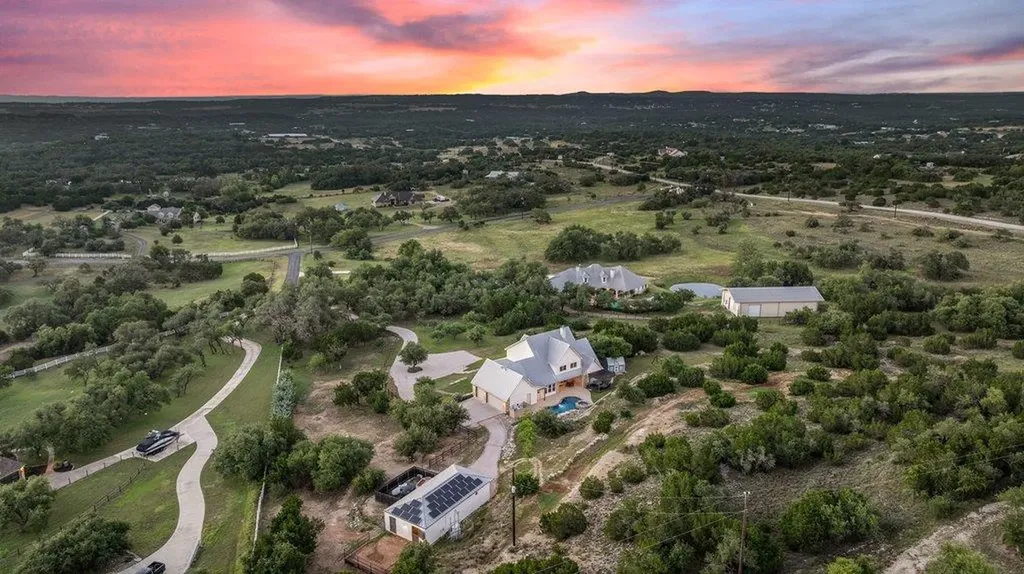 1051 Trailhead Circle Dripping Springs TX 78620