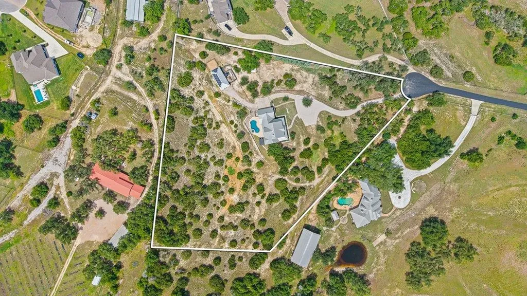 1051 Trailhead Circle Dripping Springs TX 78620