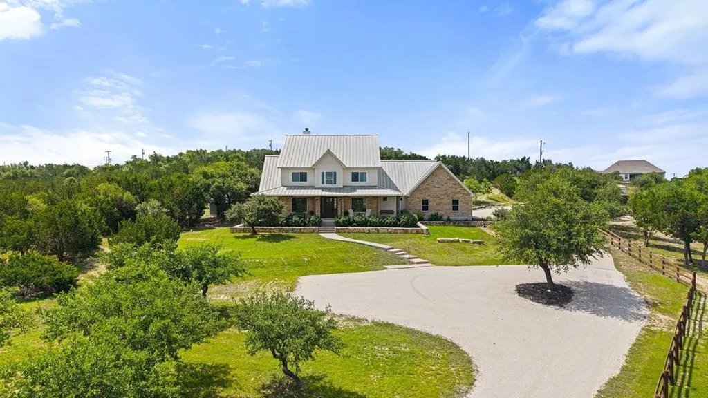 1051 Trailhead Circle Dripping Springs TX 78620