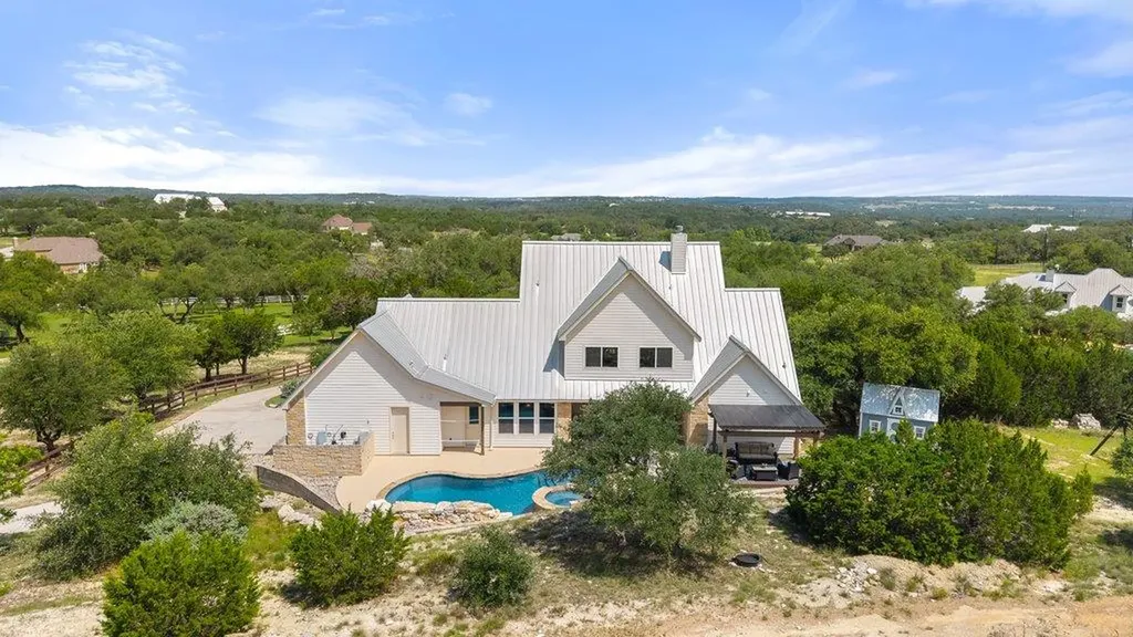 1051 Trailhead Circle Dripping Springs TX 78620