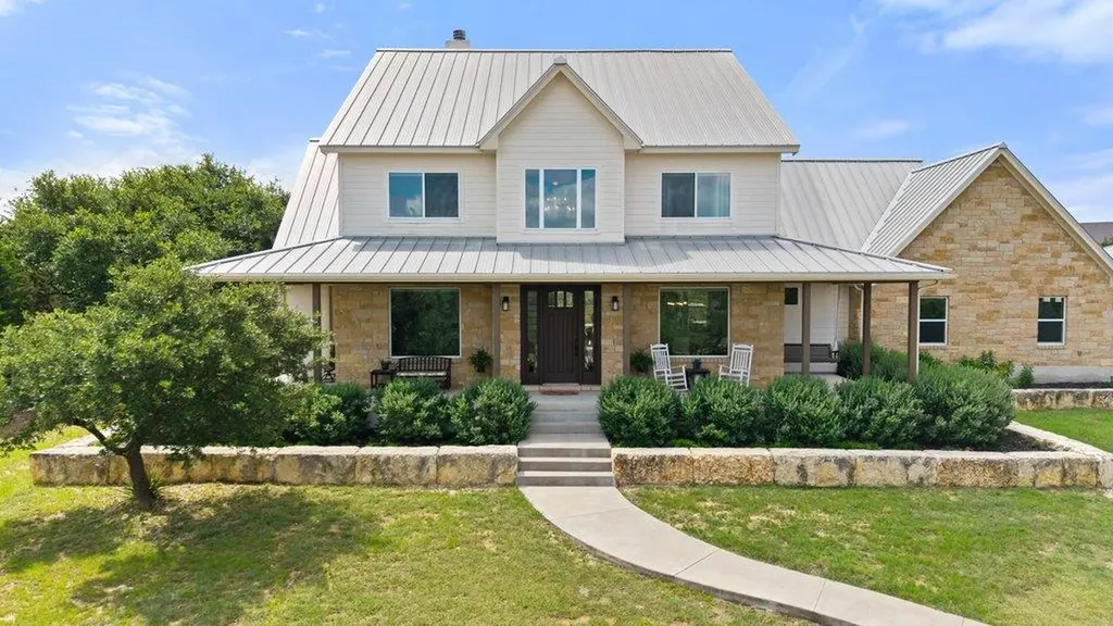 1051 Trailhead Circle Dripping Springs TX 78620