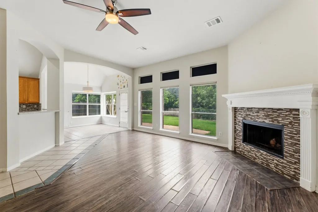 406 Bellaire Oaks Drive Pflugerville TX 78660