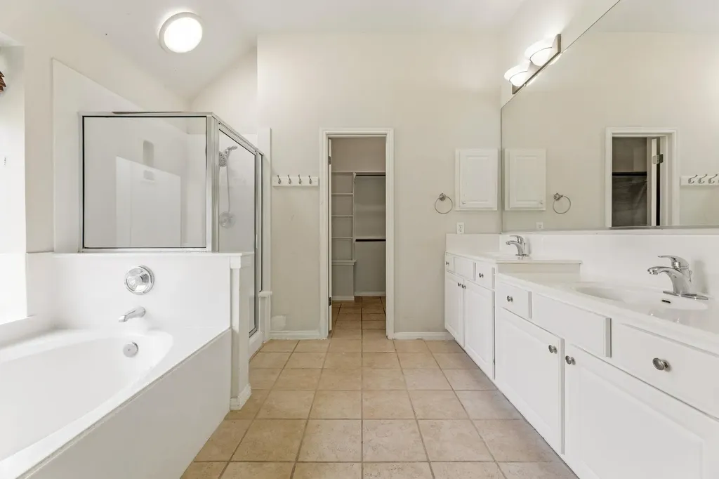 406 Bellaire Oaks Drive Pflugerville TX 78660