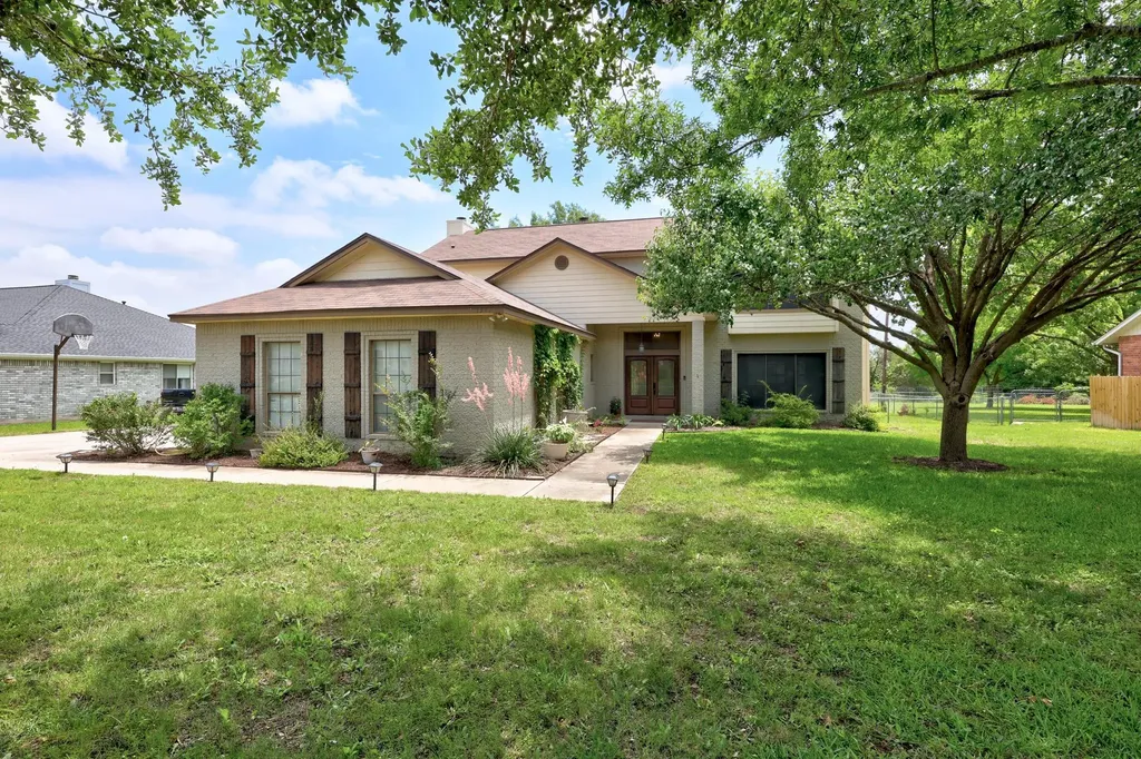 1341 Meadowild Drive Round Rock TX 78664