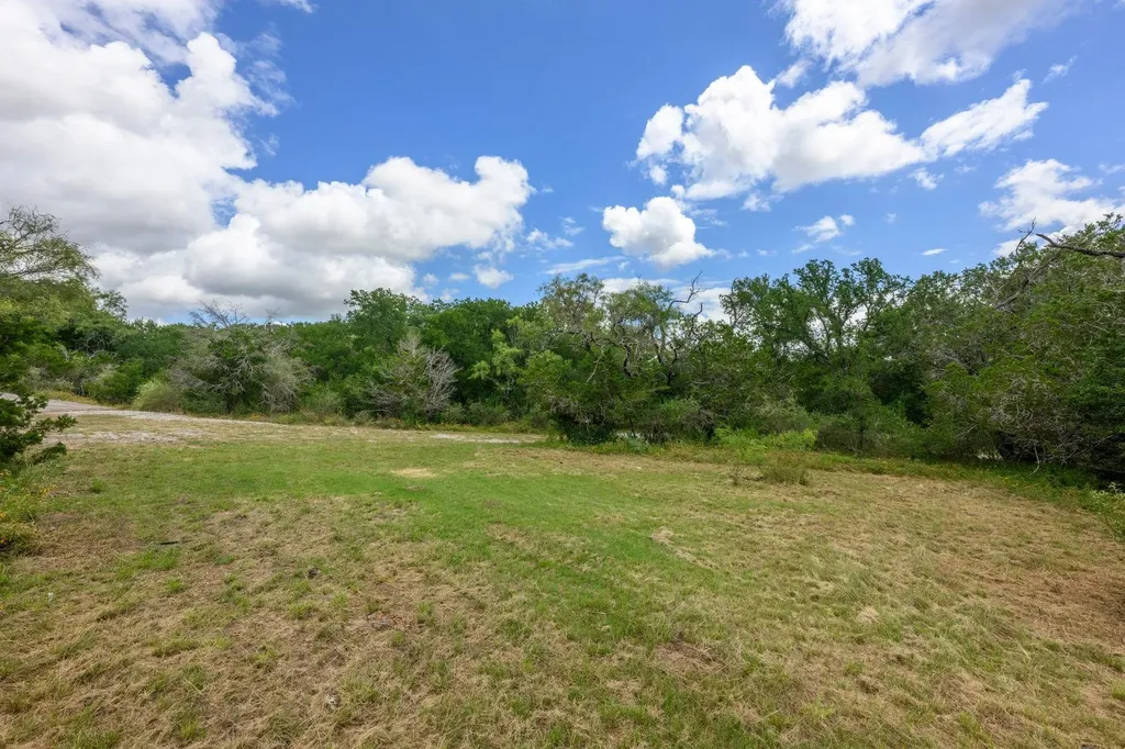4810 And 4900 County Road 404 Spicewood TX 78669