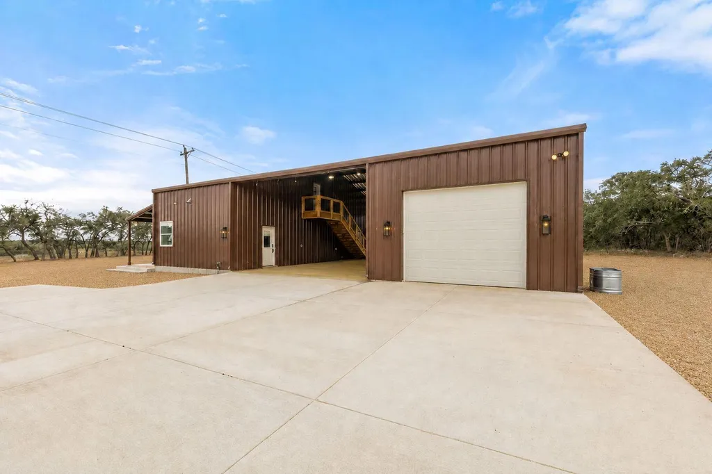 8952 Ranch Road 165 Blanco TX 78606