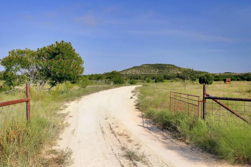8952 Ranch Road 165 Blanco TX 78606