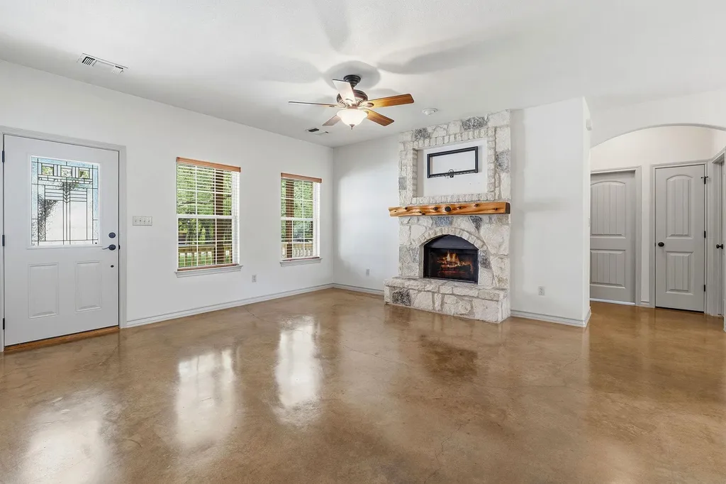 10215 Twin Lake Loop Dripping Springs TX 78620