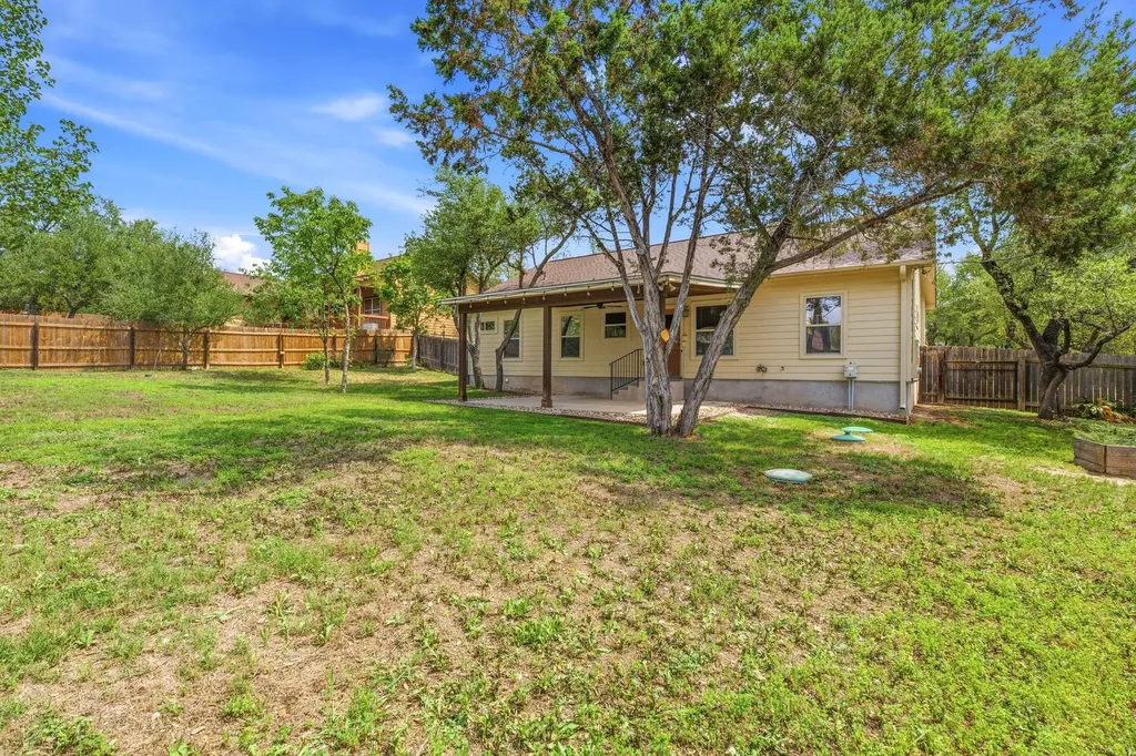 10215 Twin Lake Loop Dripping Springs TX 78620