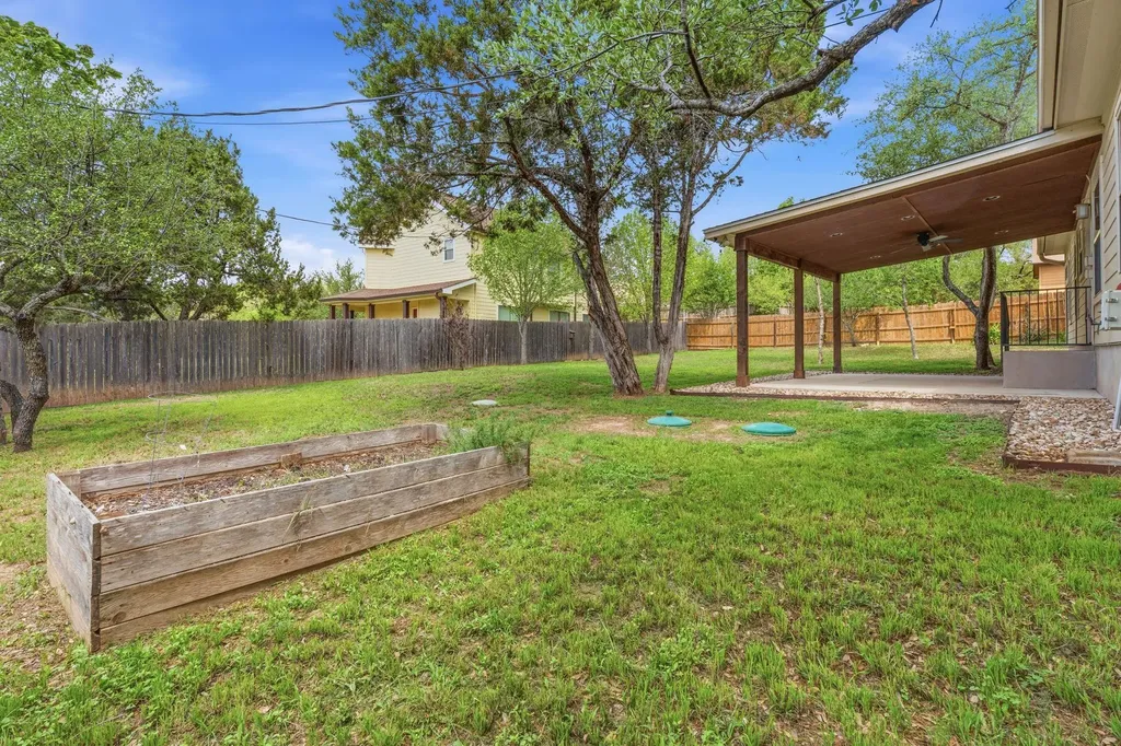 10215 Twin Lake Loop Dripping Springs TX 78620