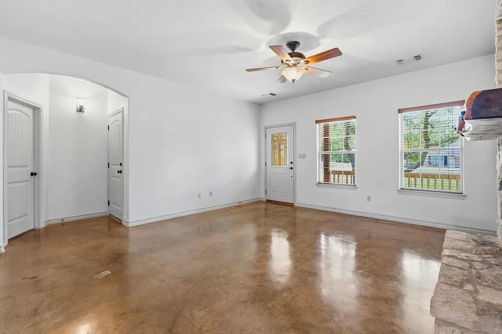 10215 Twin Lake Loop Dripping Springs TX 78620