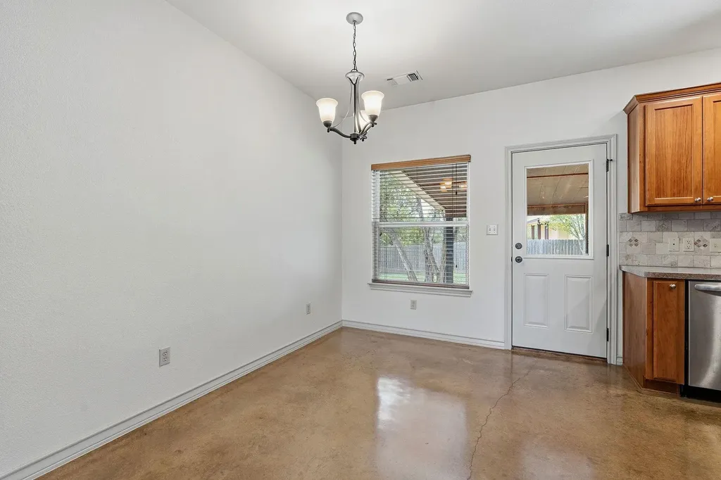 10215 Twin Lake Loop Dripping Springs TX 78620