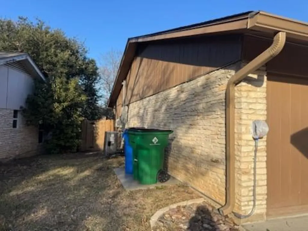 2114 Bel Air Drive Taylor TX 76574