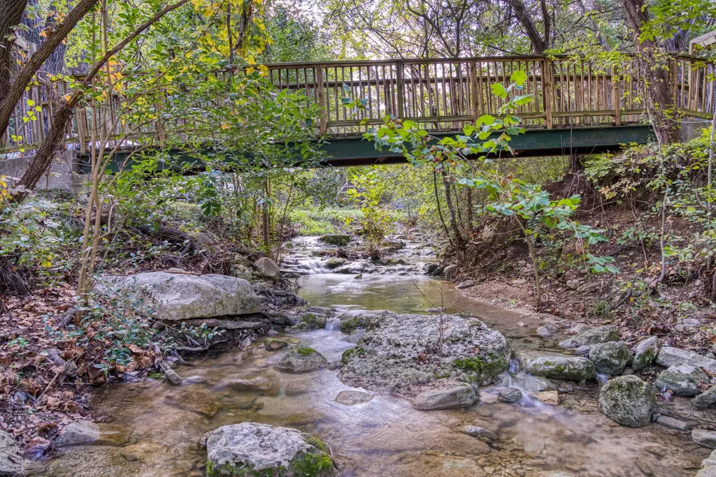 13701 Hunters Pass Austin TX 78734