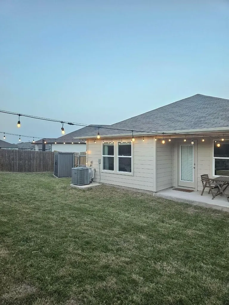 201 Elbow Bush Cove Kyle TX 78640