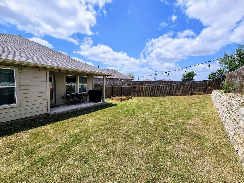 201 Elbow Bush Cove Kyle TX 78640