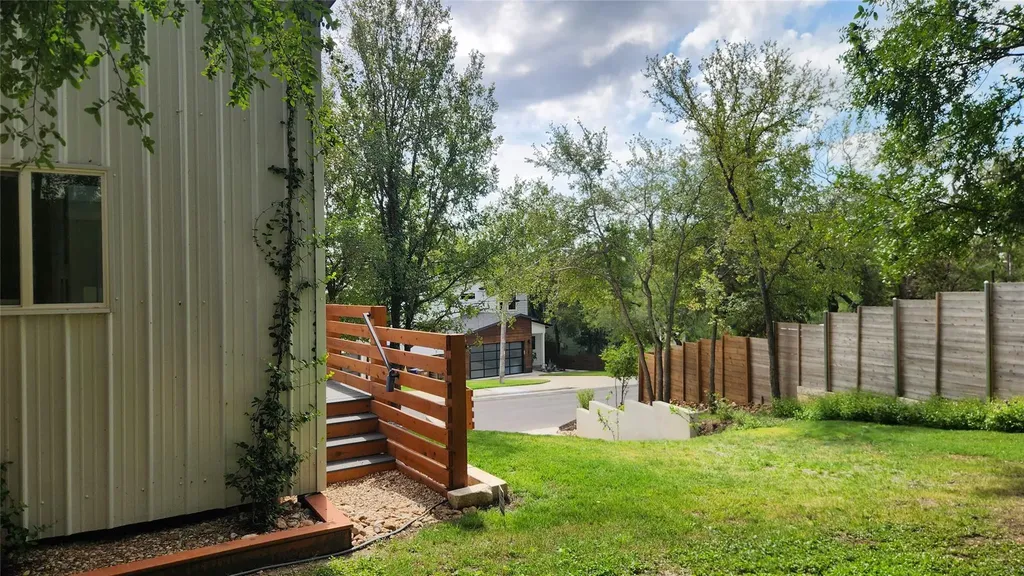 1134 Lott Avenue Austin TX 78721