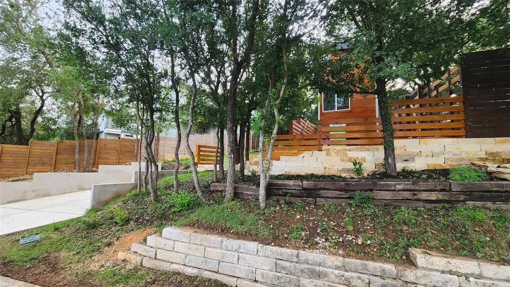 1134 Lott Avenue Austin TX 78721