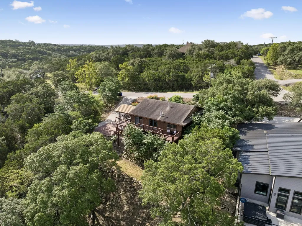 1121 Bradstreet Canyon Lake TX 78133