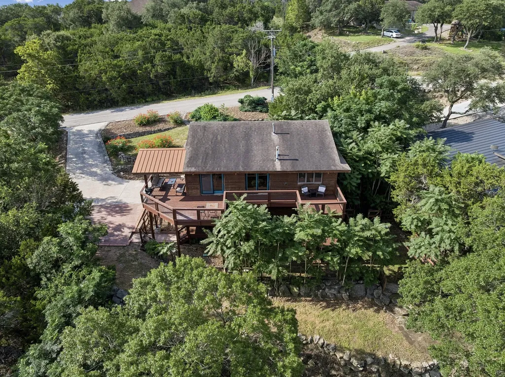 1121 Bradstreet Canyon Lake TX 78133