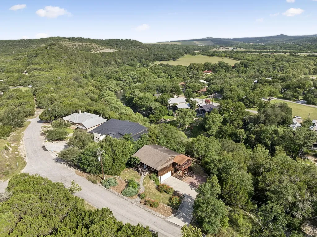 1121 Bradstreet Canyon Lake TX 78133