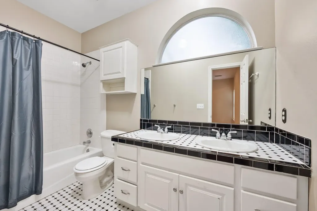 1809 W 39th Street Austin TX 78731
