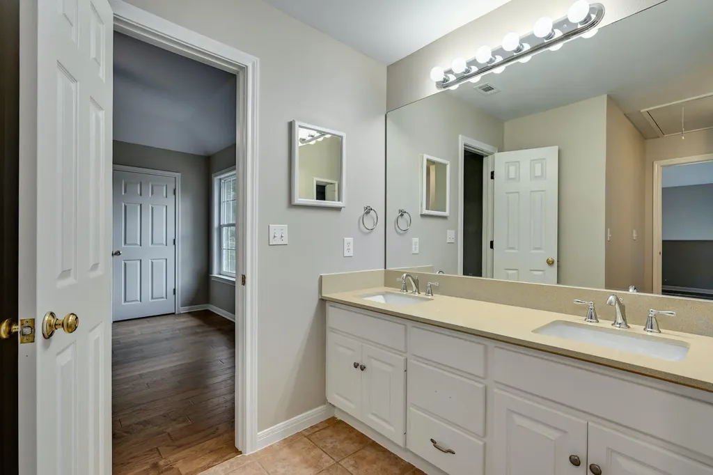 1809 W 39th Street Austin TX 78731