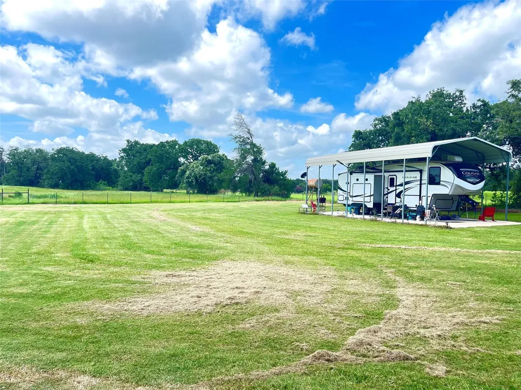 11009 Hwy 77 Highway Lexington TX 78947