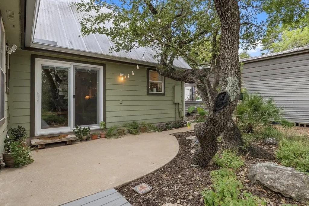 12400 Shady Acres Drive Buda TX 78610