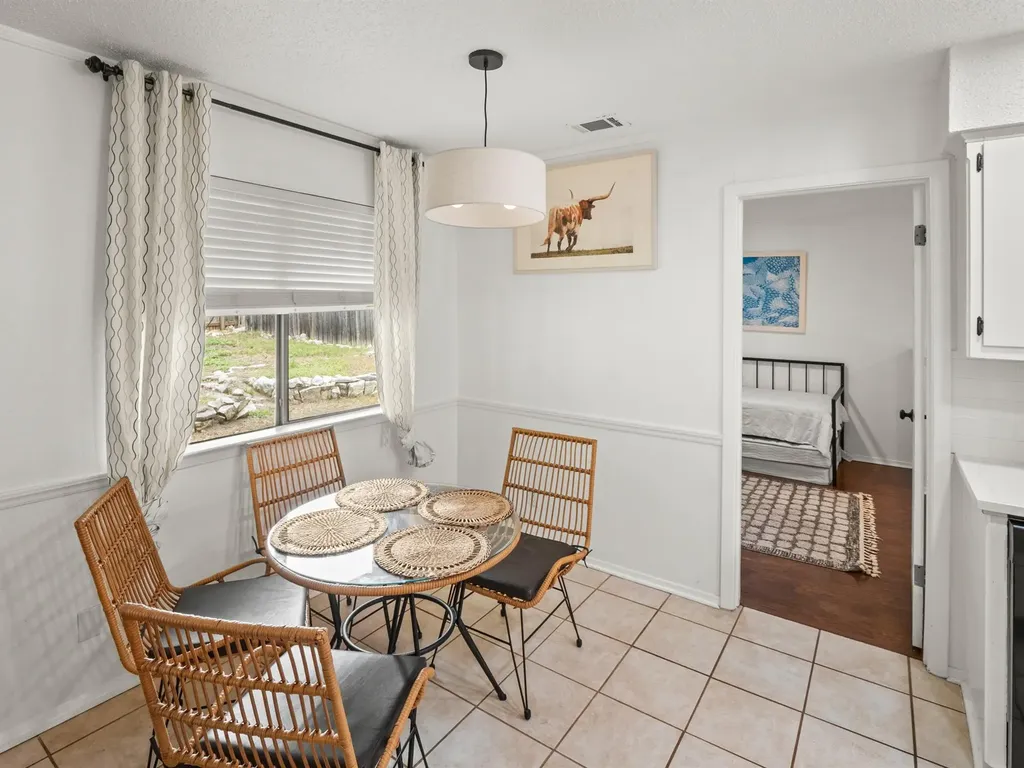 512 Mulberry Drive Austin TX 78745