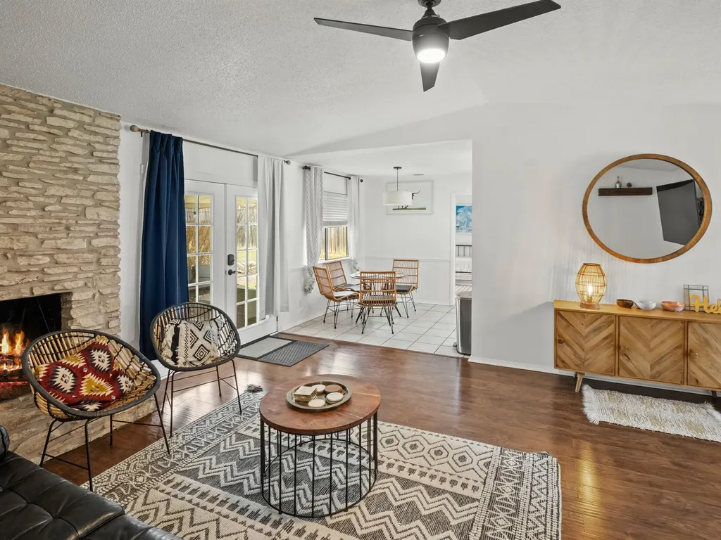 512 Mulberry Drive Austin TX 78745