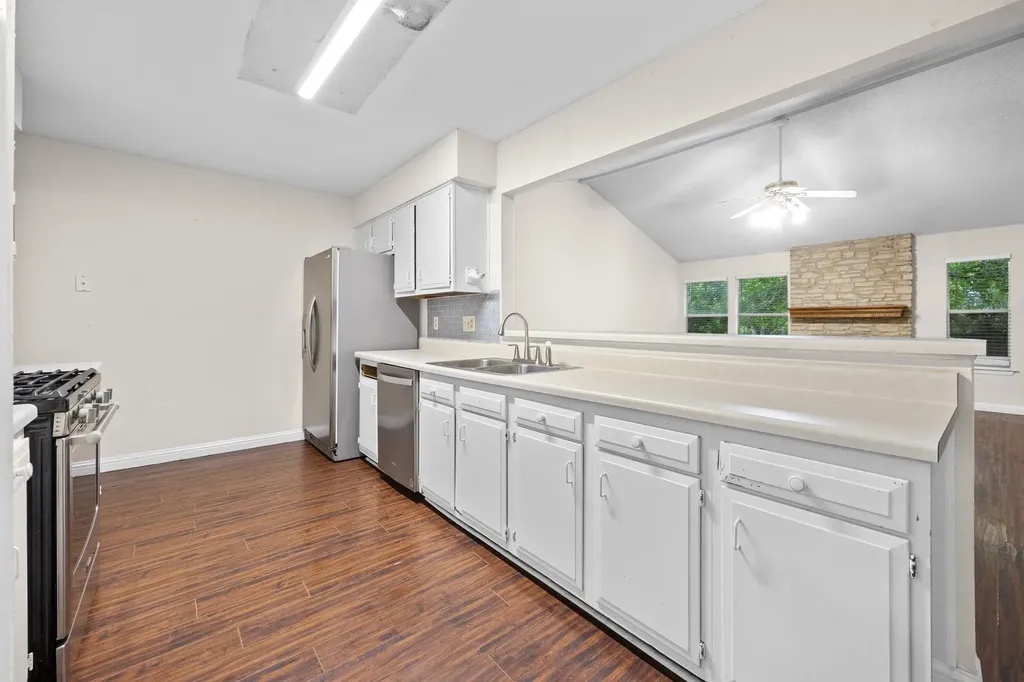 11304 Slippery Elm Trail Austin TX 78750