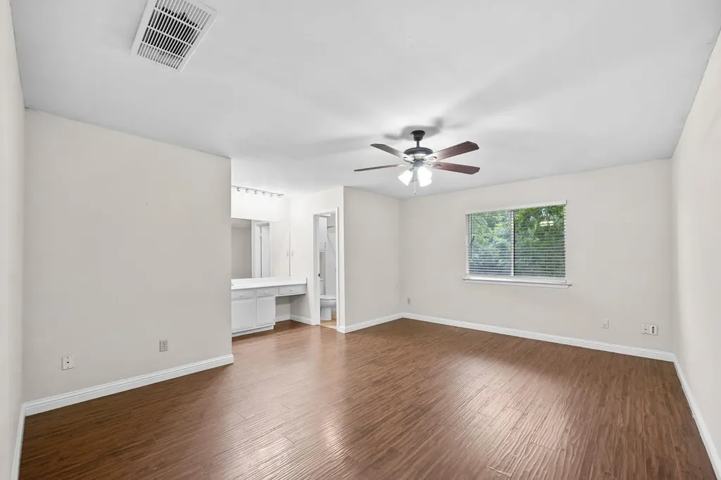 11304 Slippery Elm Trail Austin TX 78750