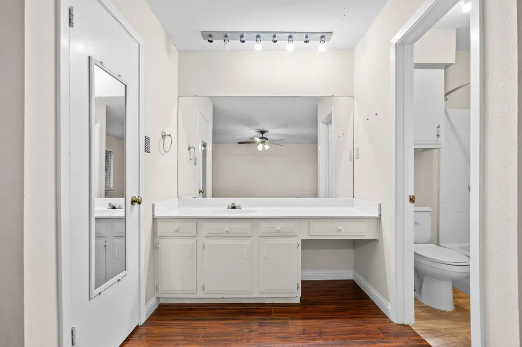 11304 Slippery Elm Trail Austin TX 78750