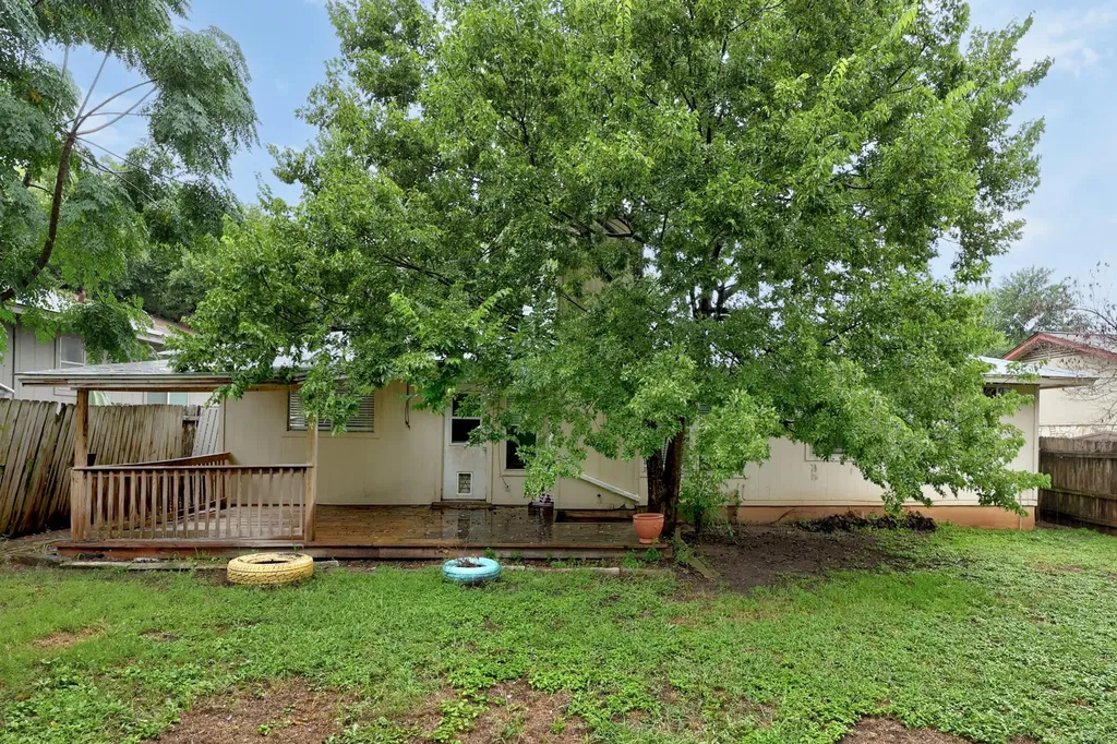 11304 Slippery Elm Trail Austin TX 78750