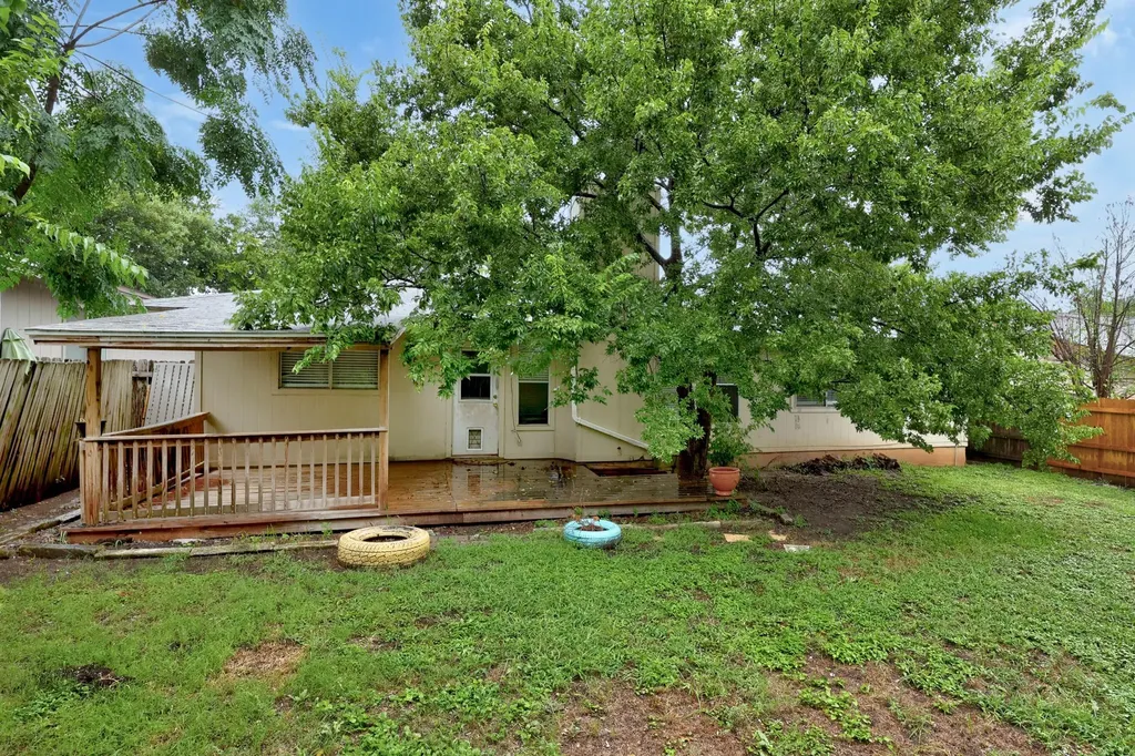 11304 Slippery Elm Trail Austin TX 78750