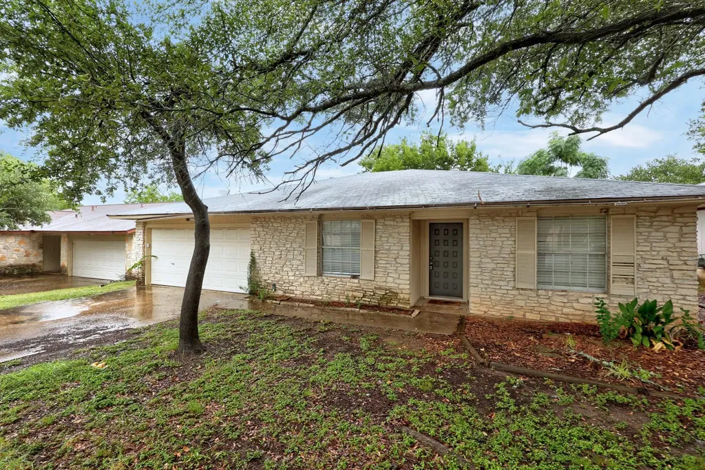 11304 Slippery Elm Trail Austin TX 78750