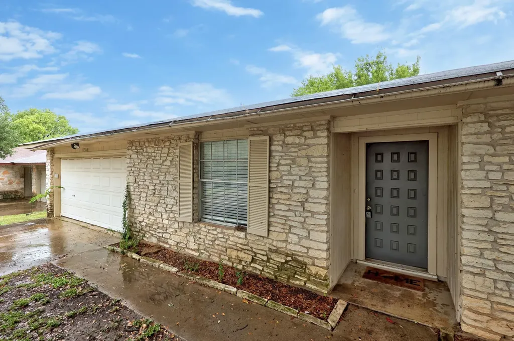 11304 Slippery Elm Trail Austin TX 78750