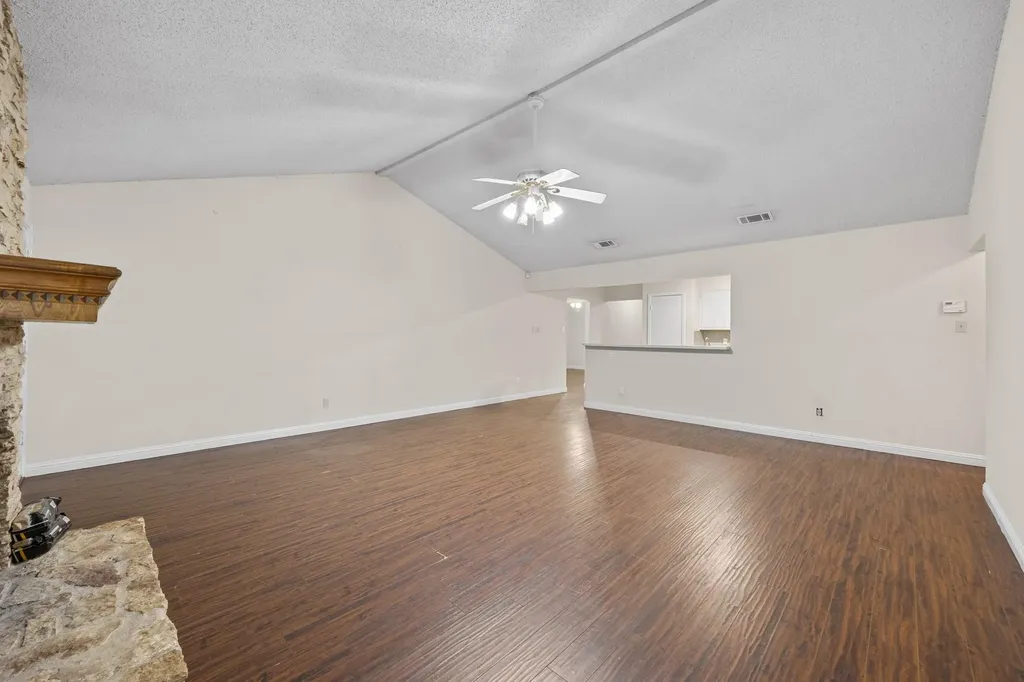 11304 Slippery Elm Trail Austin TX 78750