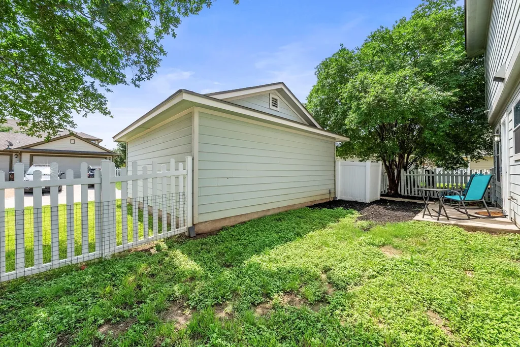 525 Rolling Oak Drive Round Rock TX 78664