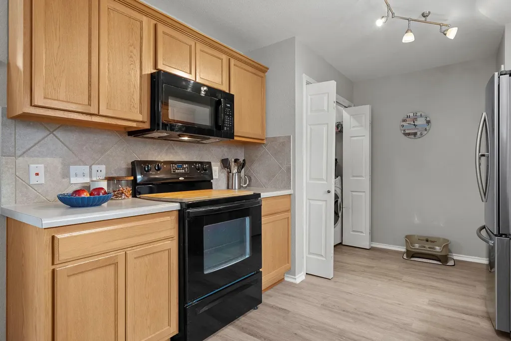 525 Rolling Oak Drive Round Rock TX 78664