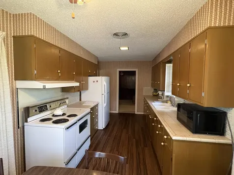 393 N Manse Avenue Giddings TX 78942