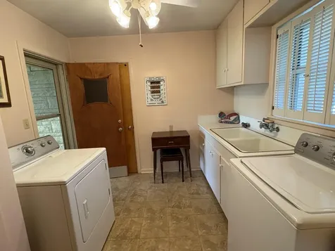 393 N Manse Avenue Giddings TX 78942