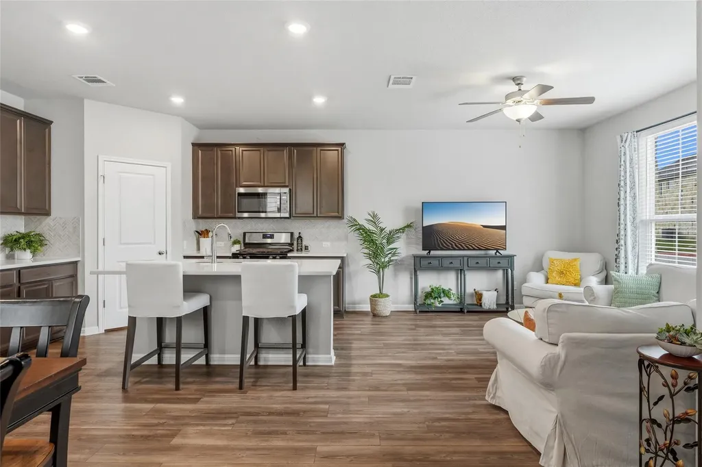 145 Beach Mountain Road Dripping Springs TX 78620