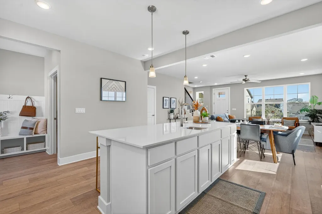 5904 Rotunda View Austin TX 78747