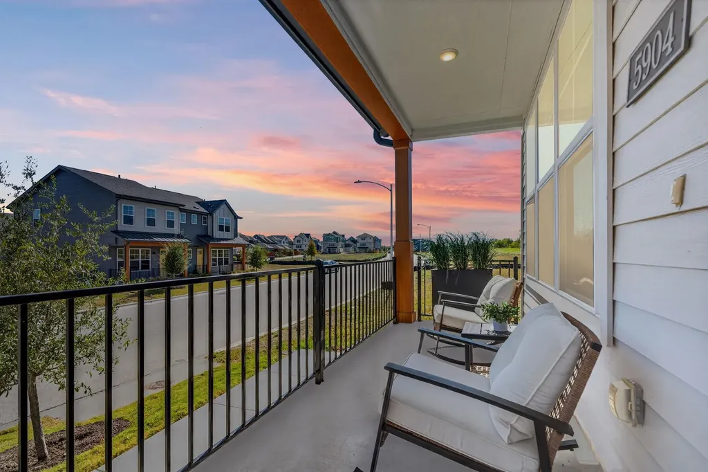 5904 Rotunda View Austin TX 78747