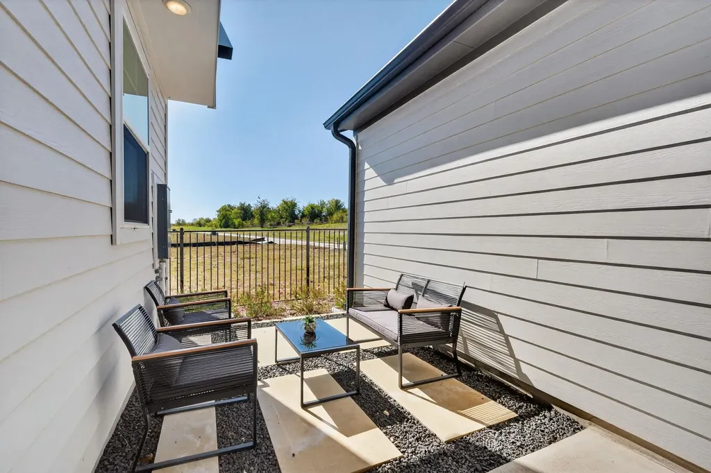 5904 Rotunda View Austin TX 78747
