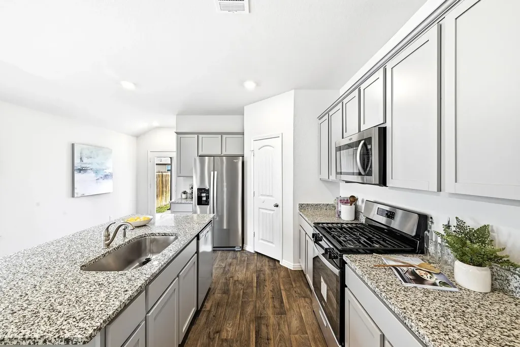 643 Evergreen Sumac Loop Kyle TX 78640