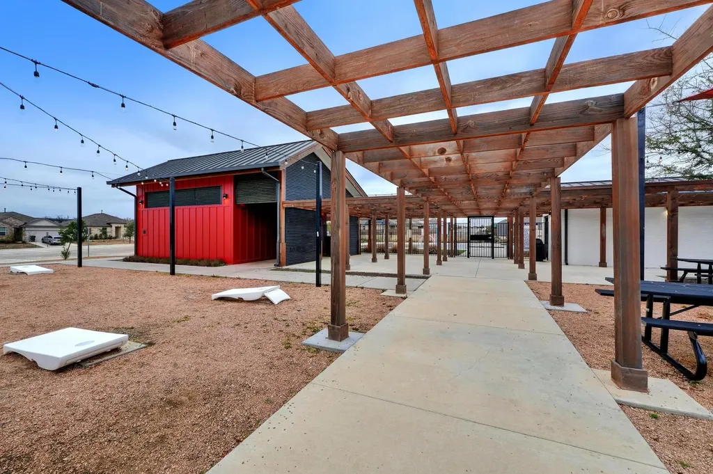 643 Evergreen Sumac Loop Kyle TX 78640
