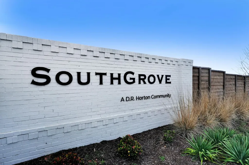 643 Evergreen Sumac Loop Kyle TX 78640